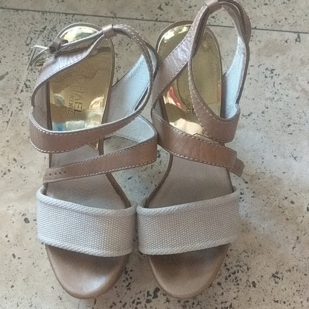 Crazy high platforms